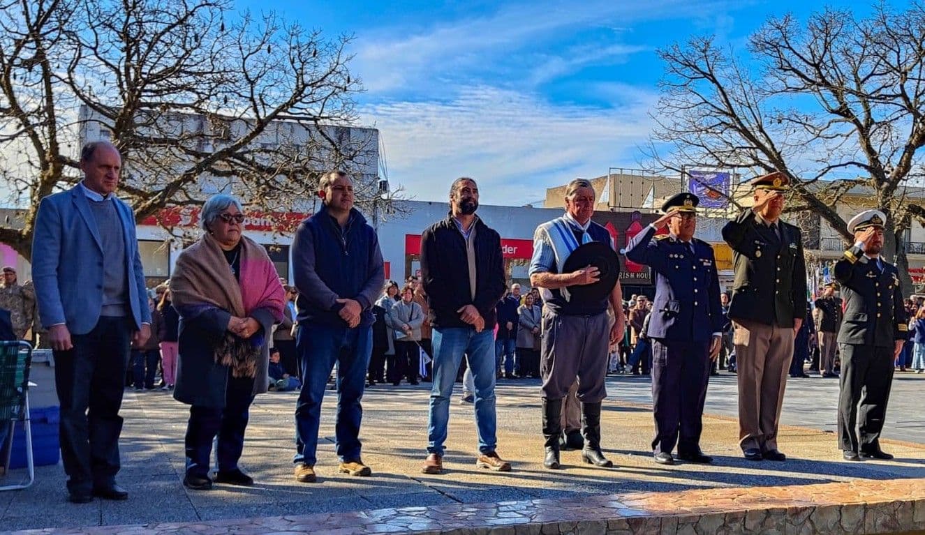 Presidenta de la Junta en acto en celebración del aniversario de la Independencia