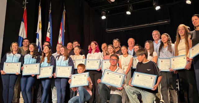 Emotiva Jornada de Entrega de los Diplomas "Por la Causa de Soriano"